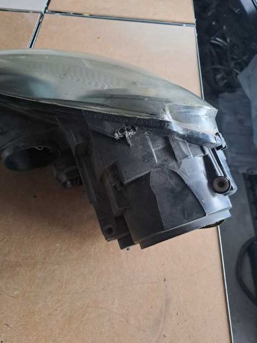 Far dreapta VW Golf 5 cu xenon cod 1K6941032