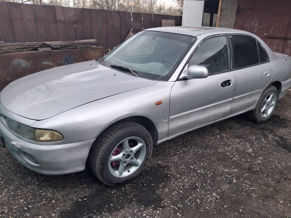 Митсубиси галант е55