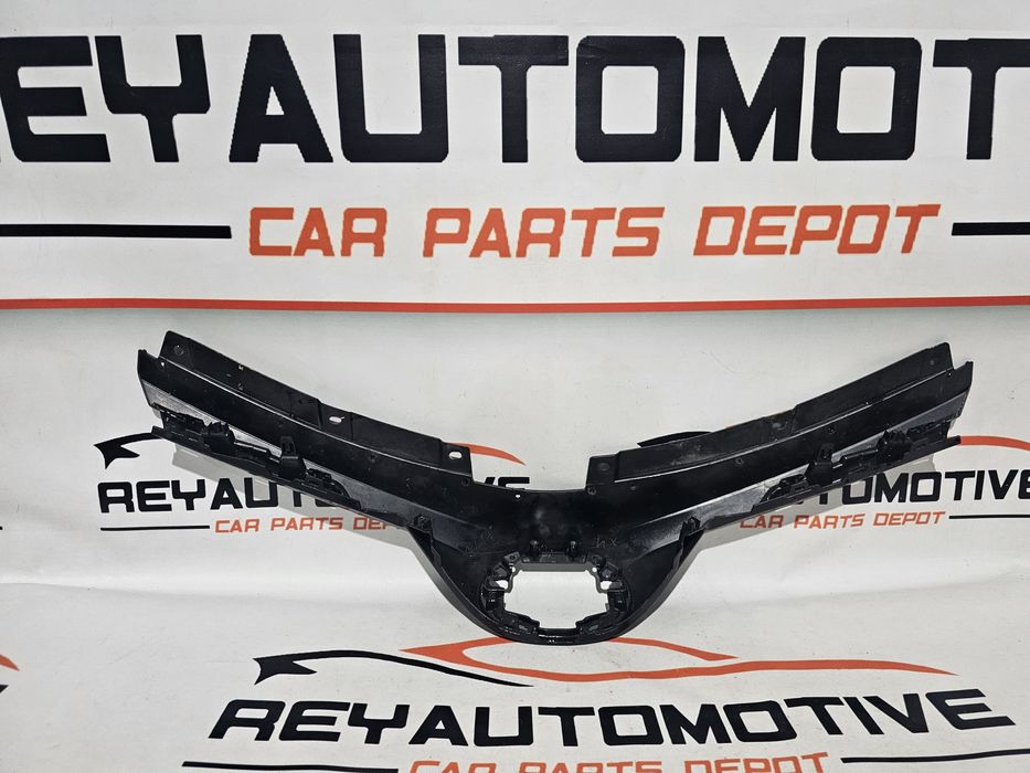 Grila radiator Toyota Rav4 Rav-4 dupa 2016 cod 53101-42411