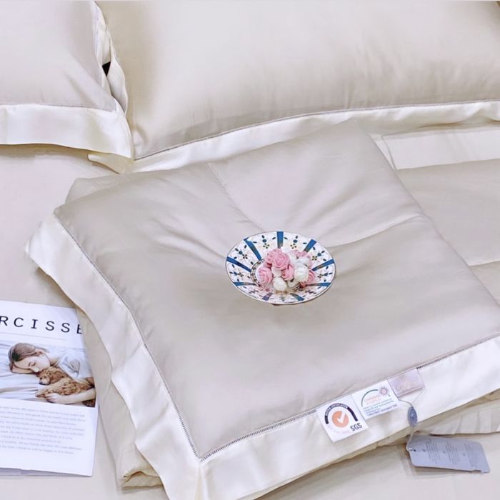 Новое постельное бельё, одеяла, подушки, покрывала