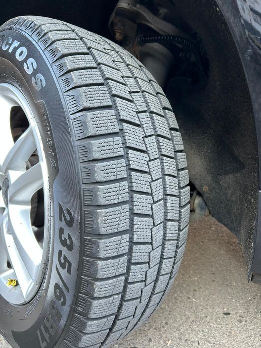 Vând Volkswagen Touareg 2008 2.5