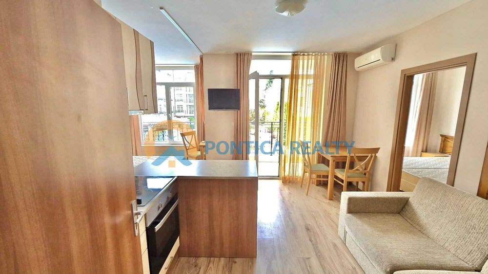 Тристаен апартамент в луксозен комплекс в Слънчев Бряг