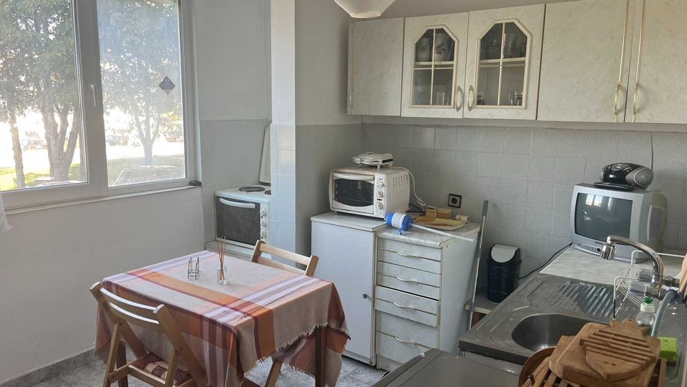 Дава се под наем Двустаен апартамент в Враца, Дъбника - 65 кв.м за 204 € - Снимка #2