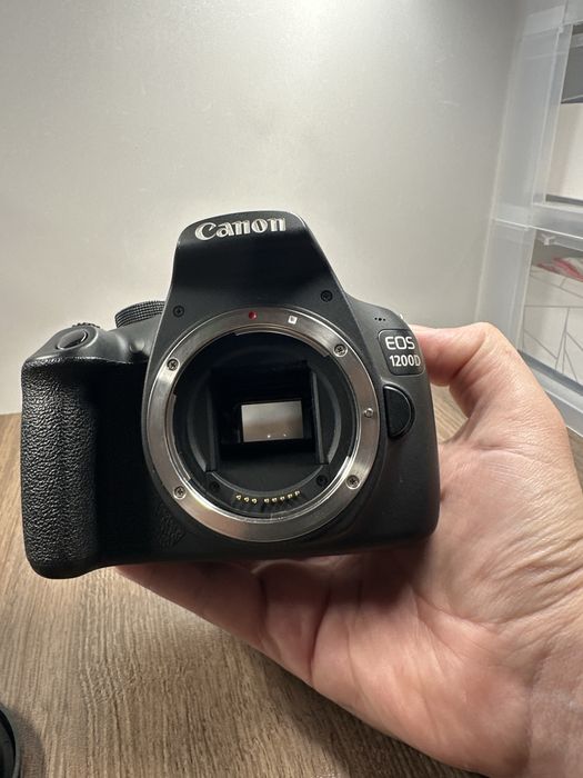 Canon EOS 1200D + EF-S 18-55mm – напълно работещ DSLR
