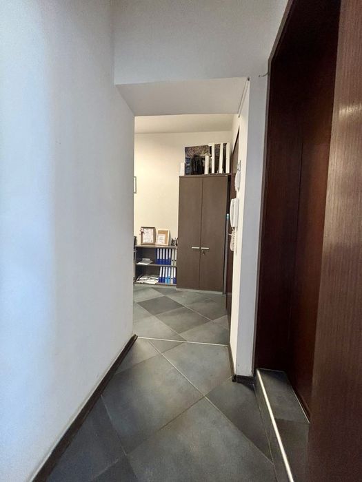 Дава се под наем Тристаен апартамент в Варна, Гръцка махала - 110 кв.м за 800 € - Снимка #6