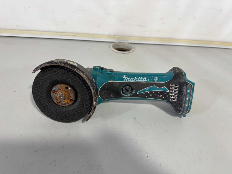 Ъглошлайф - Makita 18 V li ion / 115 mm / solo