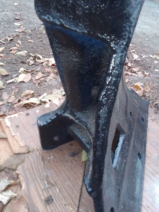 Продам  стойку плуга ПЛН -35