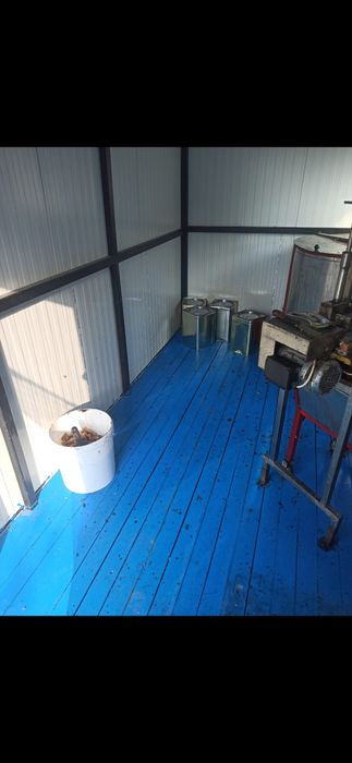 Фургонче от сандвич панел