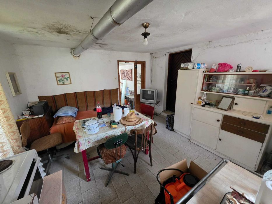 Продава се Къща в Търговище, Вилна зона - 80 кв.м за 542 €/кв.м - Снимка #3
