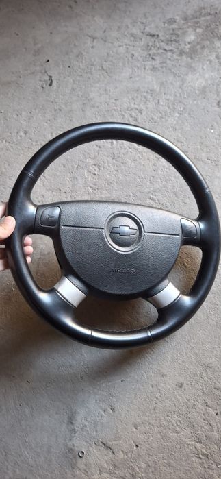 Продам Рул от жентры аирбаг ест состояние хорошое.оригинал снят с авто