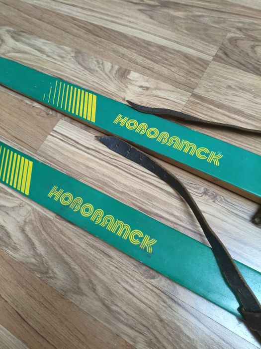 Продам лыжи детские