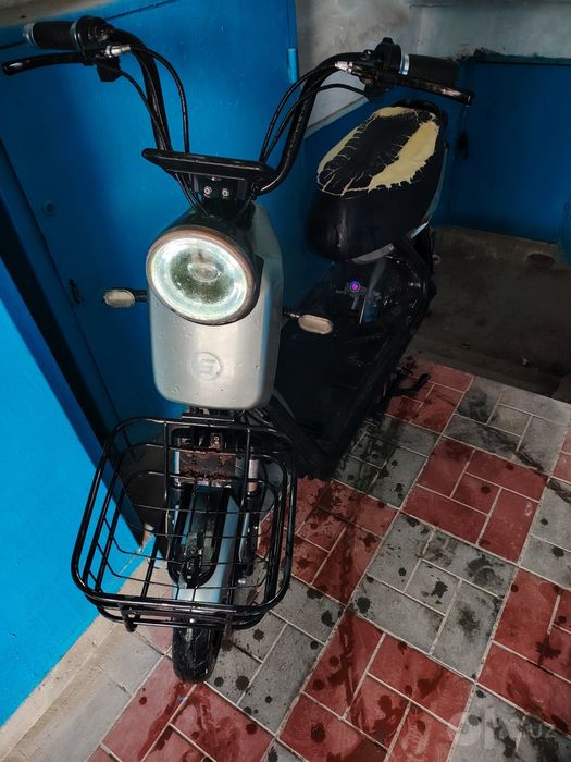 Elektroskuter sotiladi Narxi kelishimli
