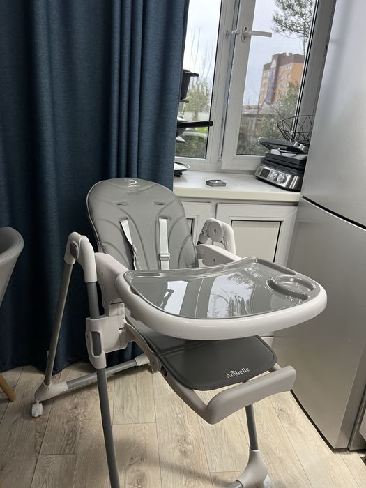 Десткий стульчик для кормления