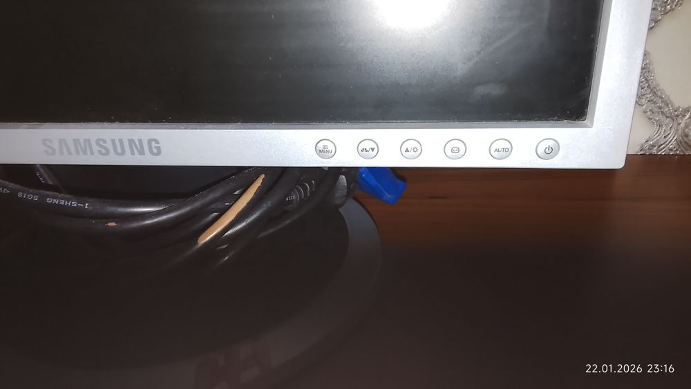 Монитор Самсунг Рабочий
