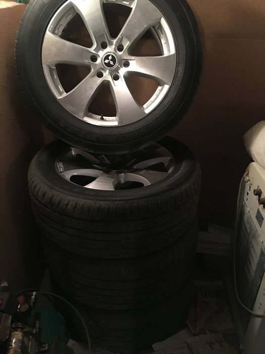 Диска балон 285/50 R20 сотилади.