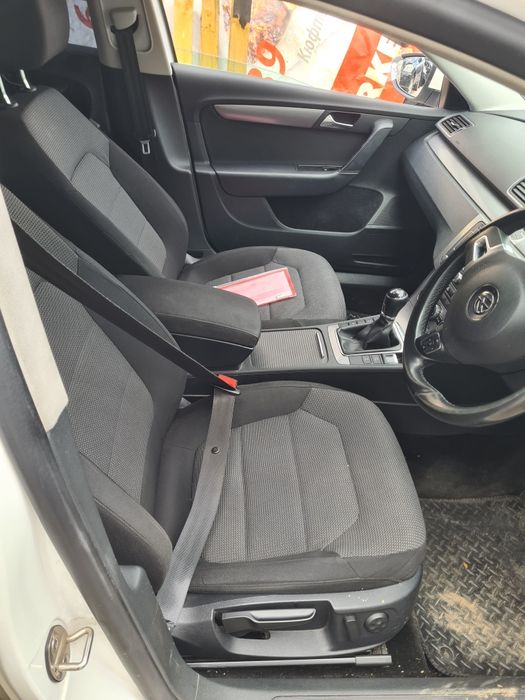 **САМО НА ЧАСТИ*** Volkswaen Passat B7 1.6TDI, Avant, десен волан