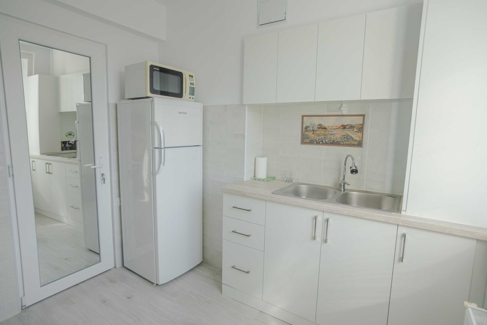 Proprietar vând apartament 3 Camere Ultracentral Mangalia, Etaj 2/4, Centrală