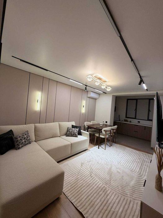 Продается 3в4 комнатная квартира ор-р метро Космонавтов (КА)