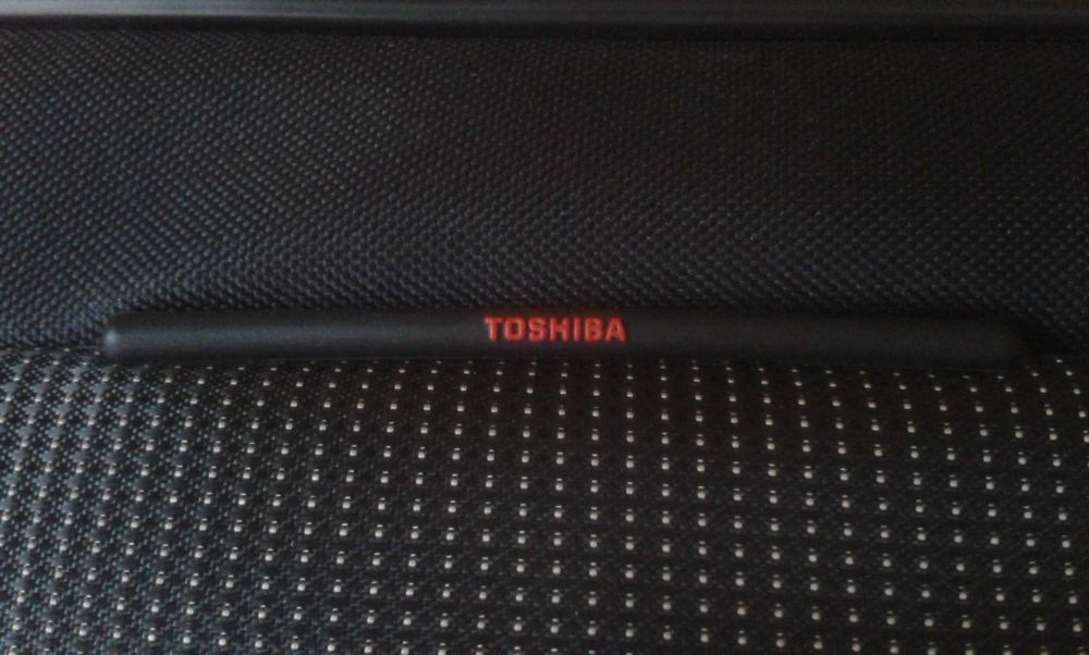 Оригинална лаптоп чанта "Toshiba"