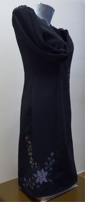 Ръчно рисувана рокля