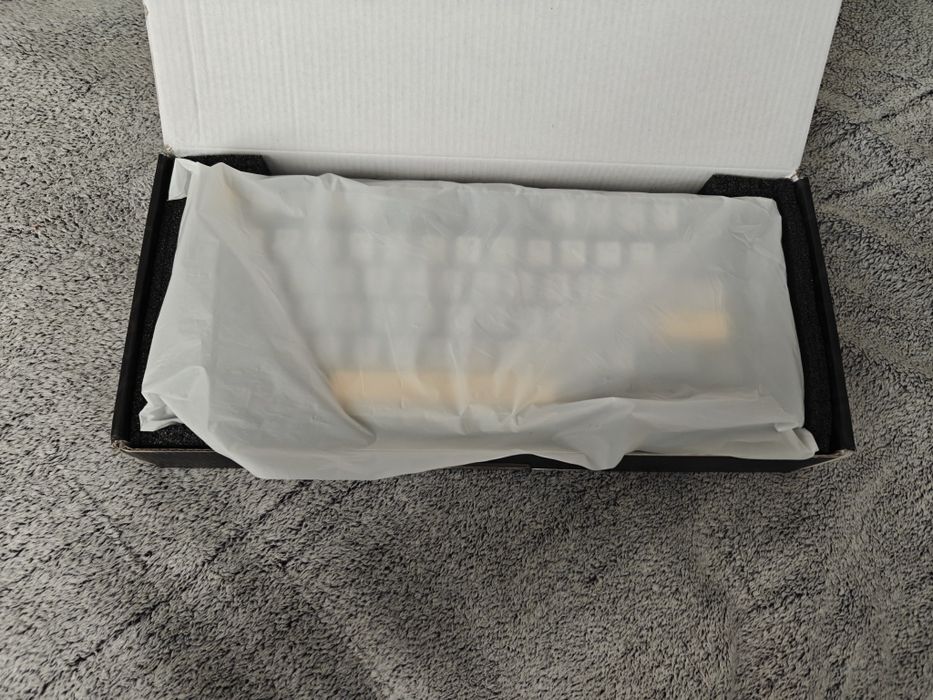 Продам клавиатуру Ajazz Ak820