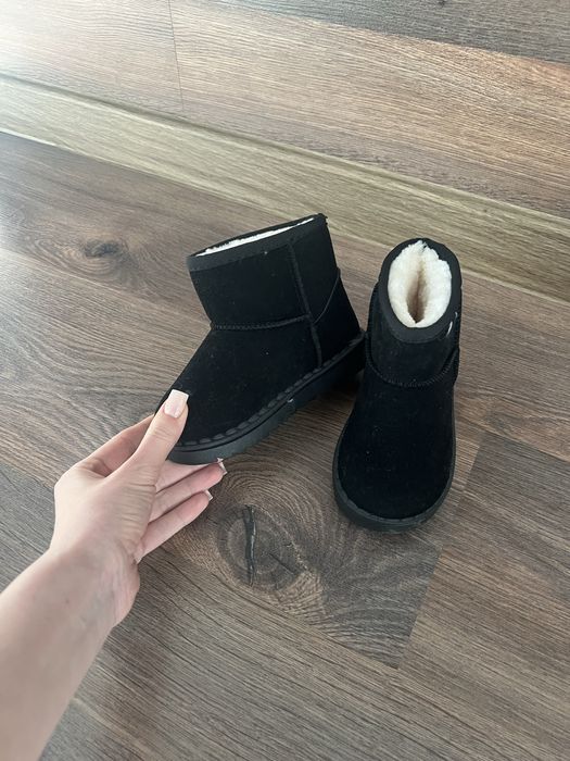 Продам детскую обувь