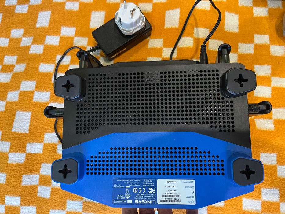 Гигабитов рутер Linksys WRT1900ACS