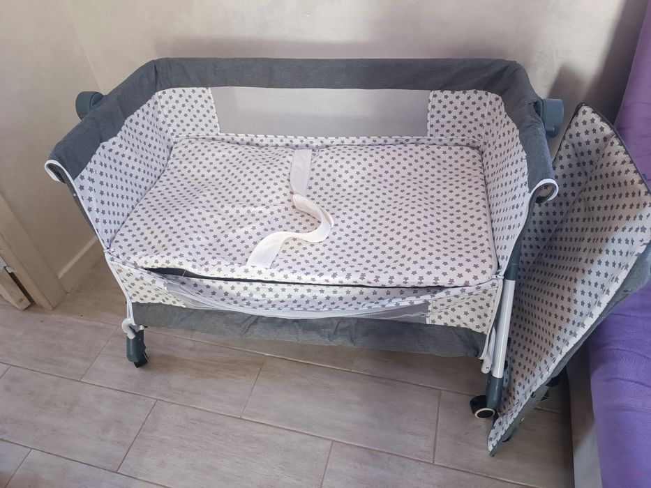 Детская кроватка, манеж