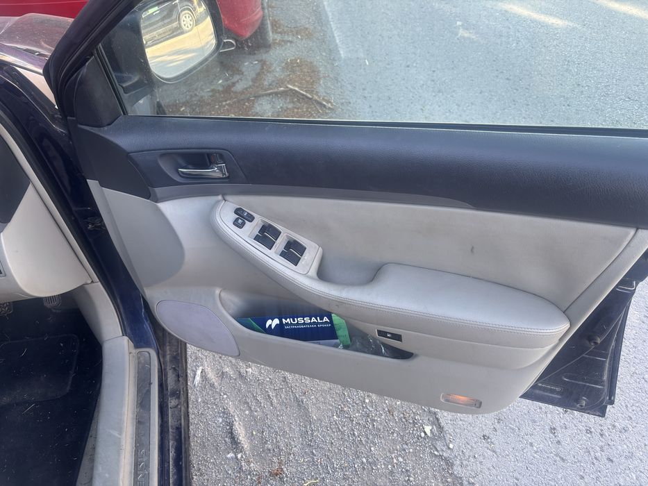 Toyota avensis на части