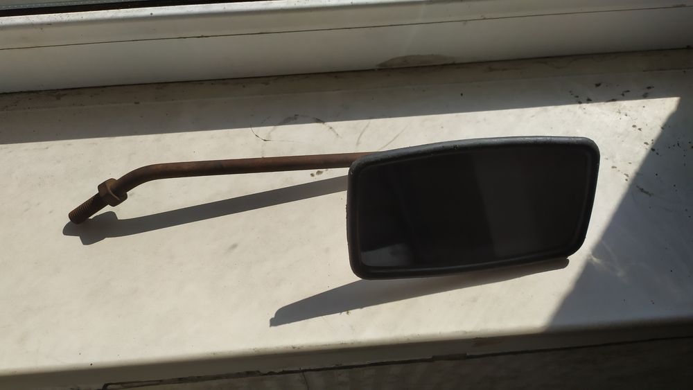 Зеркало на мотоцикл