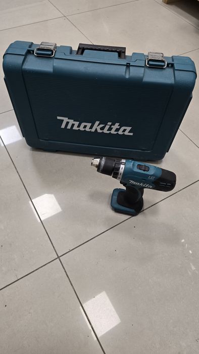 Makita - винтоверт, акумолаторна прахосмукачка, зарядно и 2 батерии 18v