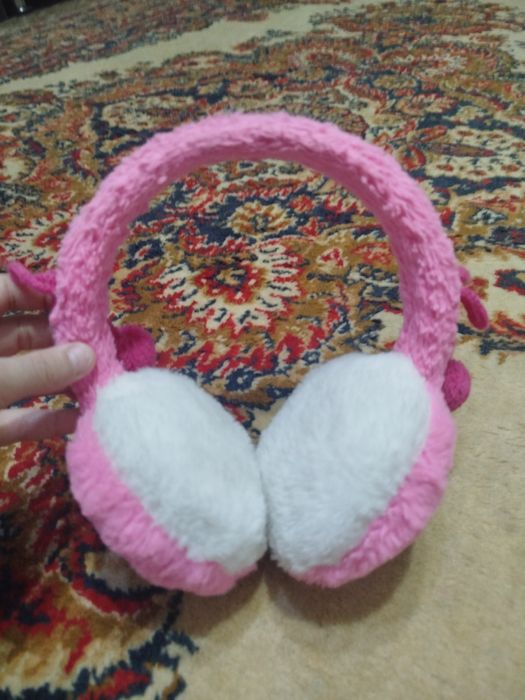 Розовые наушника