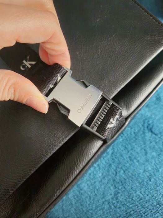 Черна чанта Calvin klein