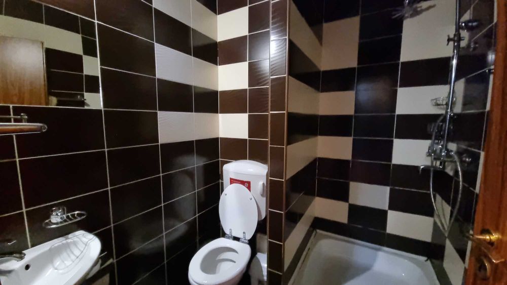 PF dau in chirie apartament cu 3 camere + parcare sau garaj