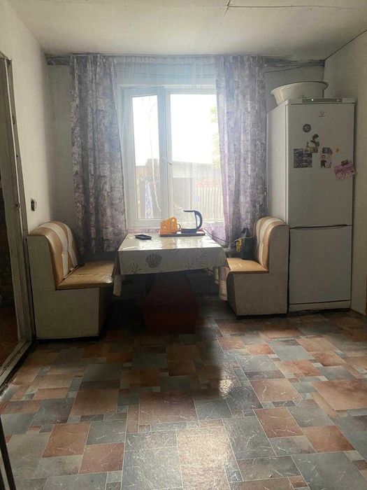 Продам участок с жилой времянкой