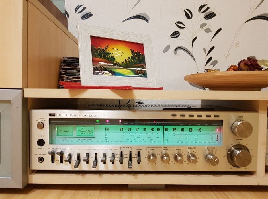 Amplituner ITT 8033