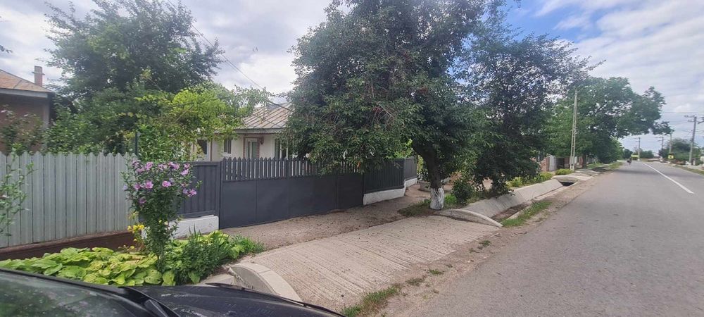 Vand casa batraneasca în Comuna Movileni, Tecuci Judetul Galati