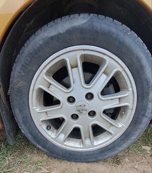 Peugeot 1007 1.6I 110 к. с на части