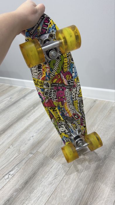 Скейтборд (светятся колеса)