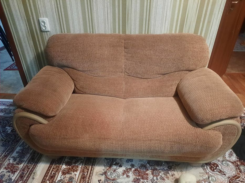 Продам диван.     .