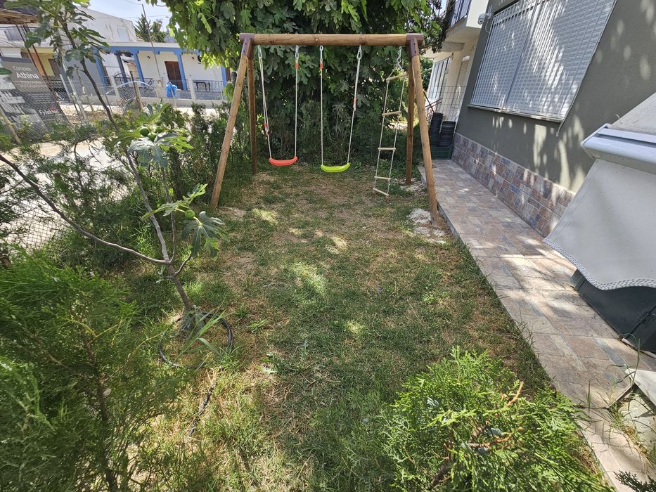 Паралия Офринио ТРИСТАЕН апартамент с две тераси и двор .