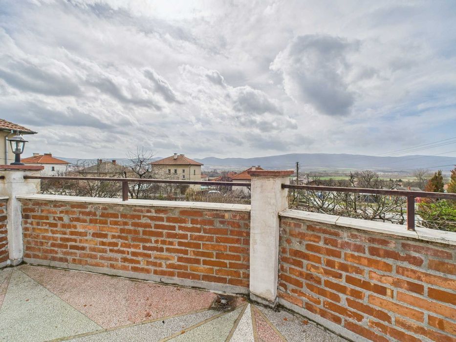 Продава се Къща в Годеч - 290 кв.м за 1363 €/кв.м - Снимка #2