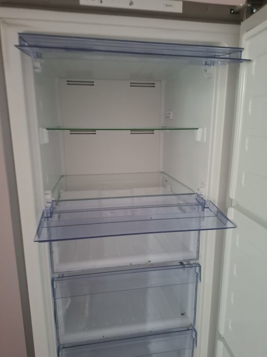 Морозильник Beko