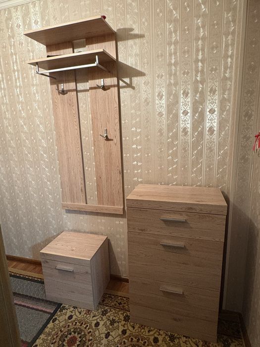Продам стол, шкаф, кровать, прихожую, туба под телевизор