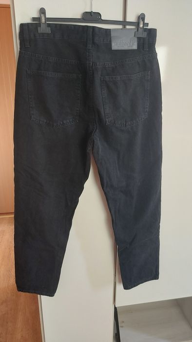 Vand pantaloni Bershka