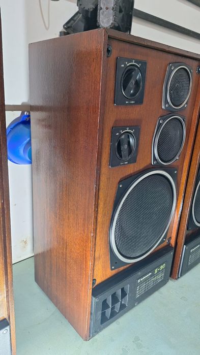 Продается Колонки S 90