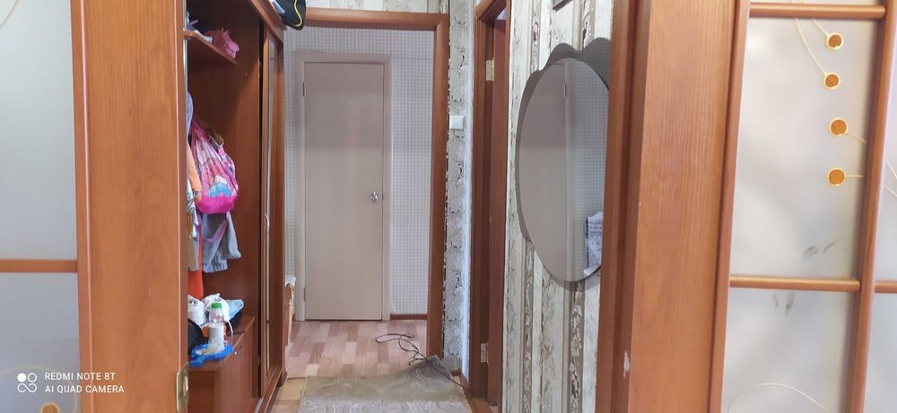 Продам 2х ком квартиру 31 мкр 2/5эт.