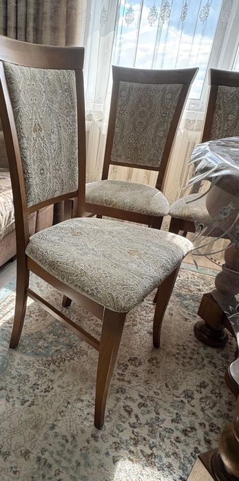 Продам стол с 10 стульями