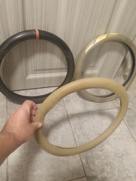 3 Huse Volan Autoturisme in stare foarte bună. Toate la 65 lei. Fix.