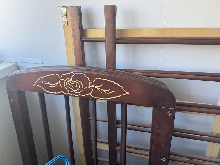 Продам детскую кроватку